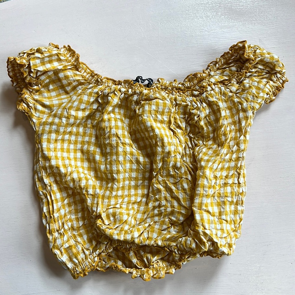 Brandy Melville Cropped gingham top